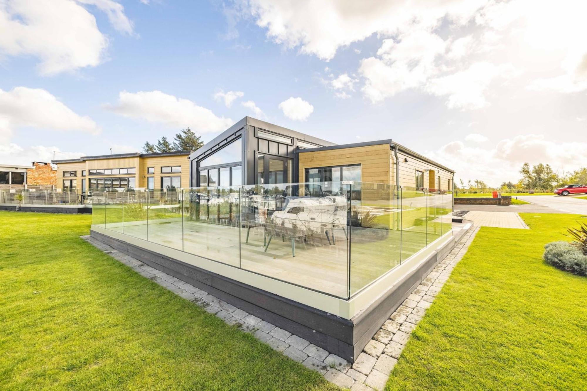 Luxury 2Bdr 2Ba Lodge With Hot Tub In Windsor Marina Dorney Eksteriør bilde